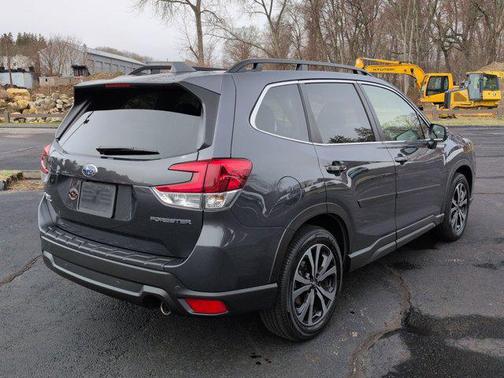 Magnetite Gray Metallic 2023 Subaru Forester Limited