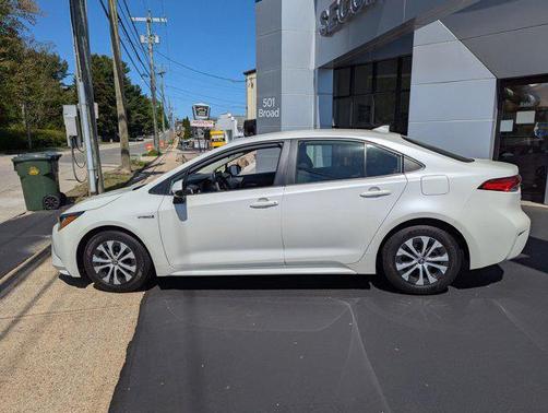 2020 Toyota Corolla Hybrid LE