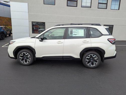 2025 Subaru Forester Base
