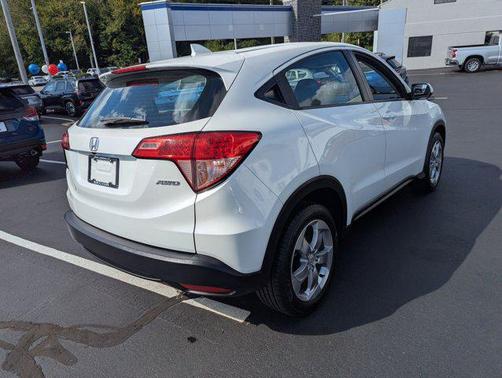 2017 Honda HR-V LX