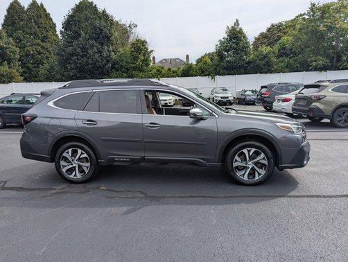 2022 Subaru Outback Touring