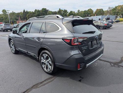 2022 Subaru Outback Touring