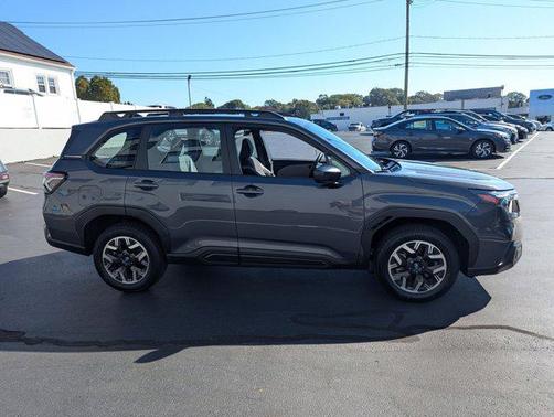 2025 Subaru Forester Base