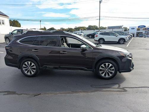 2023 Subaru Outback Touring XT