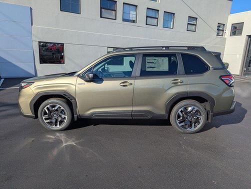 2025 Subaru Forester Hybrid Premium
