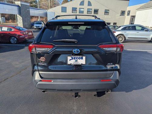 2023 Toyota RAV4 Hybrid XLE Premium