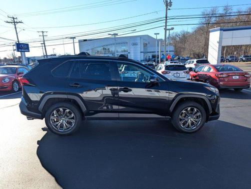 2023 Toyota RAV4 Hybrid XLE Premium