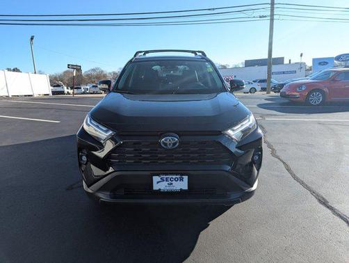 2023 Toyota RAV4 Hybrid XLE Premium