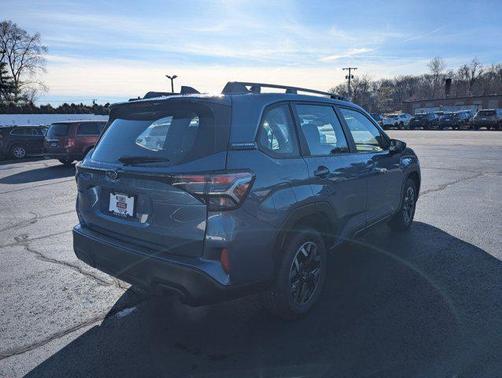 2025 Subaru Forester Base