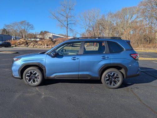 2025 Subaru Forester Base