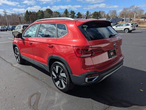 2024 Volkswagen Taos 1.5T SEL