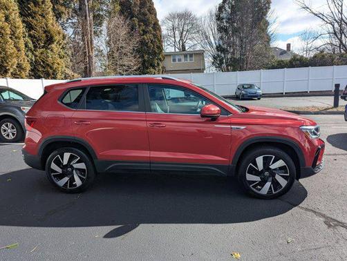 2024 Volkswagen Taos 1.5T SEL