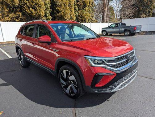 2024 Volkswagen Taos 1.5T SEL