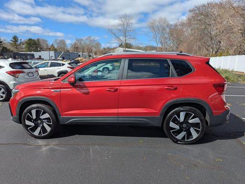 2024 Volkswagen Taos 1.5T SEL