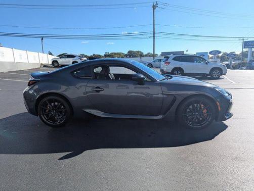 2025 Subaru BRZ tS