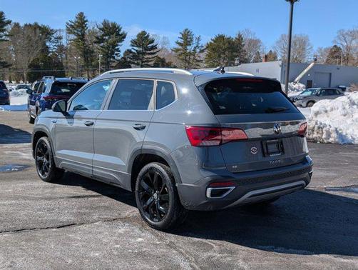 2024 Volkswagen Taos 1.5T SE