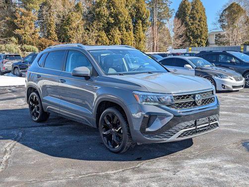 2024 Volkswagen Taos 1.5T SE