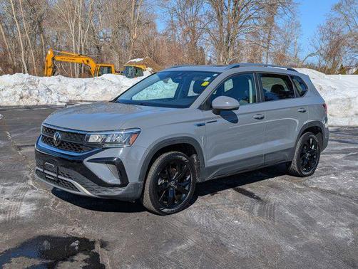 2024 Volkswagen Taos 1.5T SE