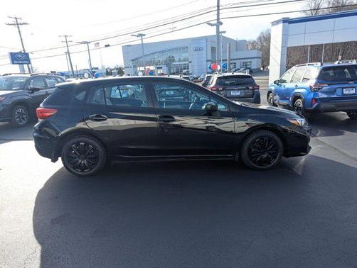 2019 Subaru Impreza 2.0i