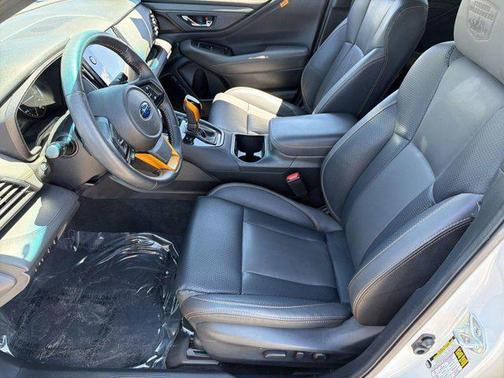 Crystal White Pearl 2022 Subaru Outback Wilderness