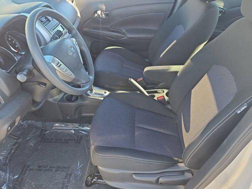 2017 Nissan Versa 1.6 SV