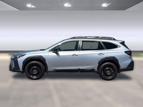 Ice Silver Metallic 2023 Subaru Outback Premium