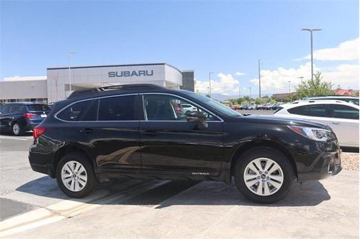 Crystal Black Silica 2019 Subaru Outback 2.5i Premium
