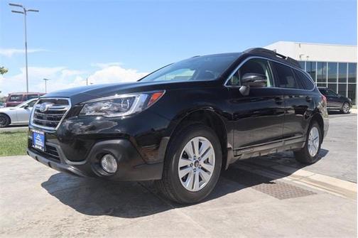 Crystal Black Silica 2019 Subaru Outback 2.5i Premium