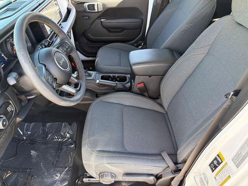 Bright White Clearcoat 2024 Jeep Wrangler Sport S