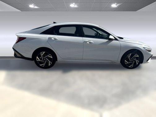 2025 Hyundai ELANTRA HEV Limited