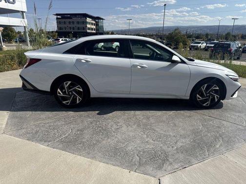 2025 Hyundai ELANTRA HEV Limited