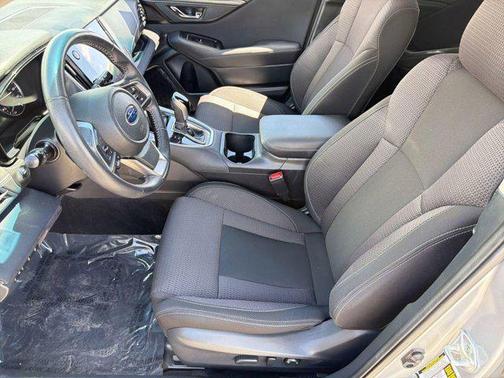 Ice Silver Metallic 2022 Subaru Outback Premium