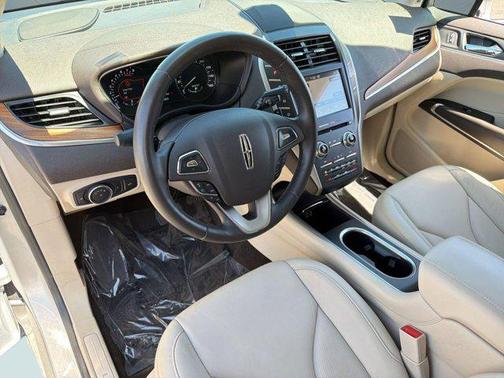 Ingot Silver Metallic 2019 Lincoln MKC Select