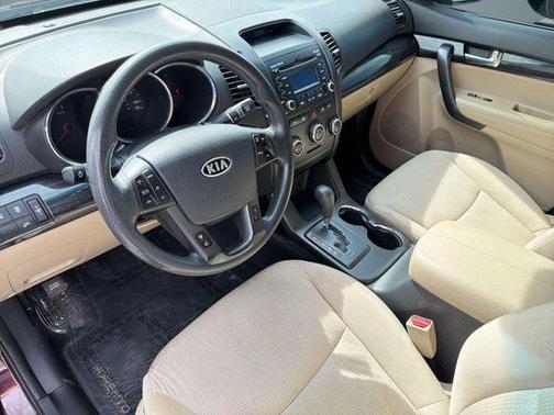 2012 Kia Sorento LX