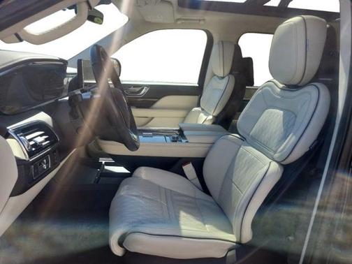 2022 Lincoln Navigator Black Label