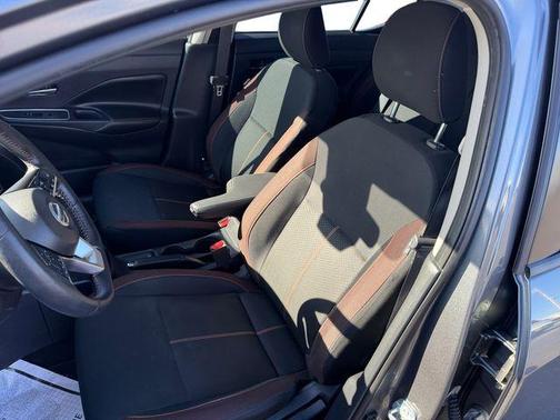 Gun Metallic 2021 Nissan Versa 1.6 SR