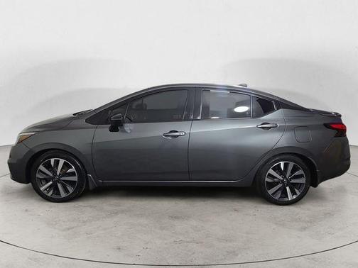 2021 Nissan Versa 1.6 SR
