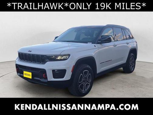 Bright White Clearcoat 2022 Jeep Grand Cherokee Trailhawk
