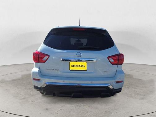 2017 Nissan Pathfinder SV