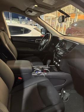 2017 Nissan Pathfinder SV