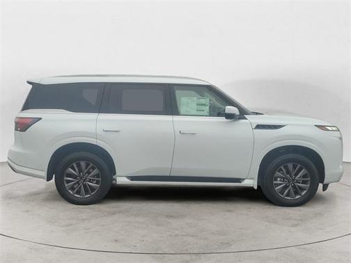 2026 INFINITI QX80 PURE