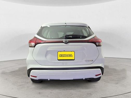 Fresh Powder 2024 Nissan Kicks S