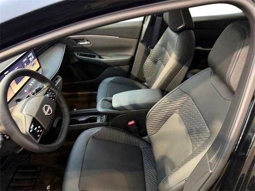 2026 Nissan Leaf PLAT+