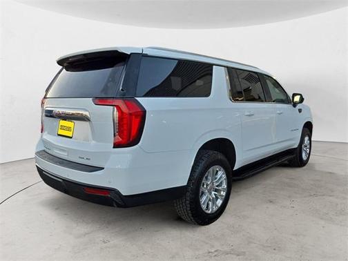 2023 GMC Yukon XL SLE