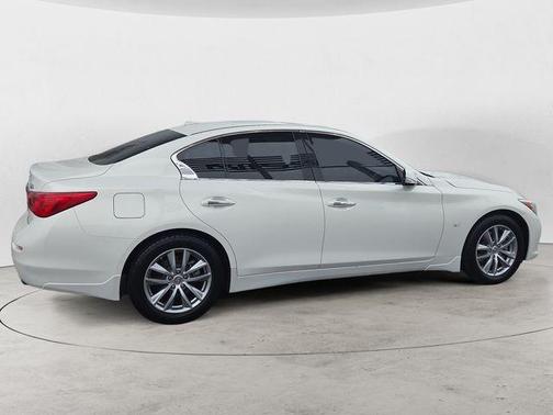2015 INFINITI Q50 Base