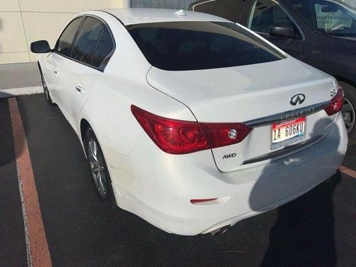 2015 INFINITI Q50 Base