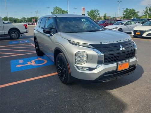 2022 Mitsubishi Outlander Black Edition