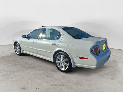 Glacier Pearl 2002 Nissan Maxima GLE