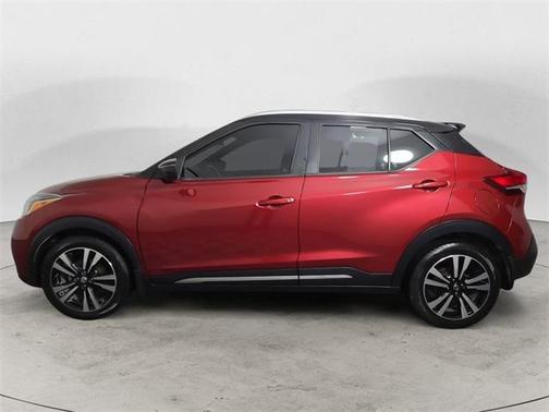 2019 Nissan Kicks SR