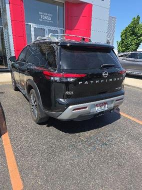 Black 2022 Nissan Pathfinder Platinum